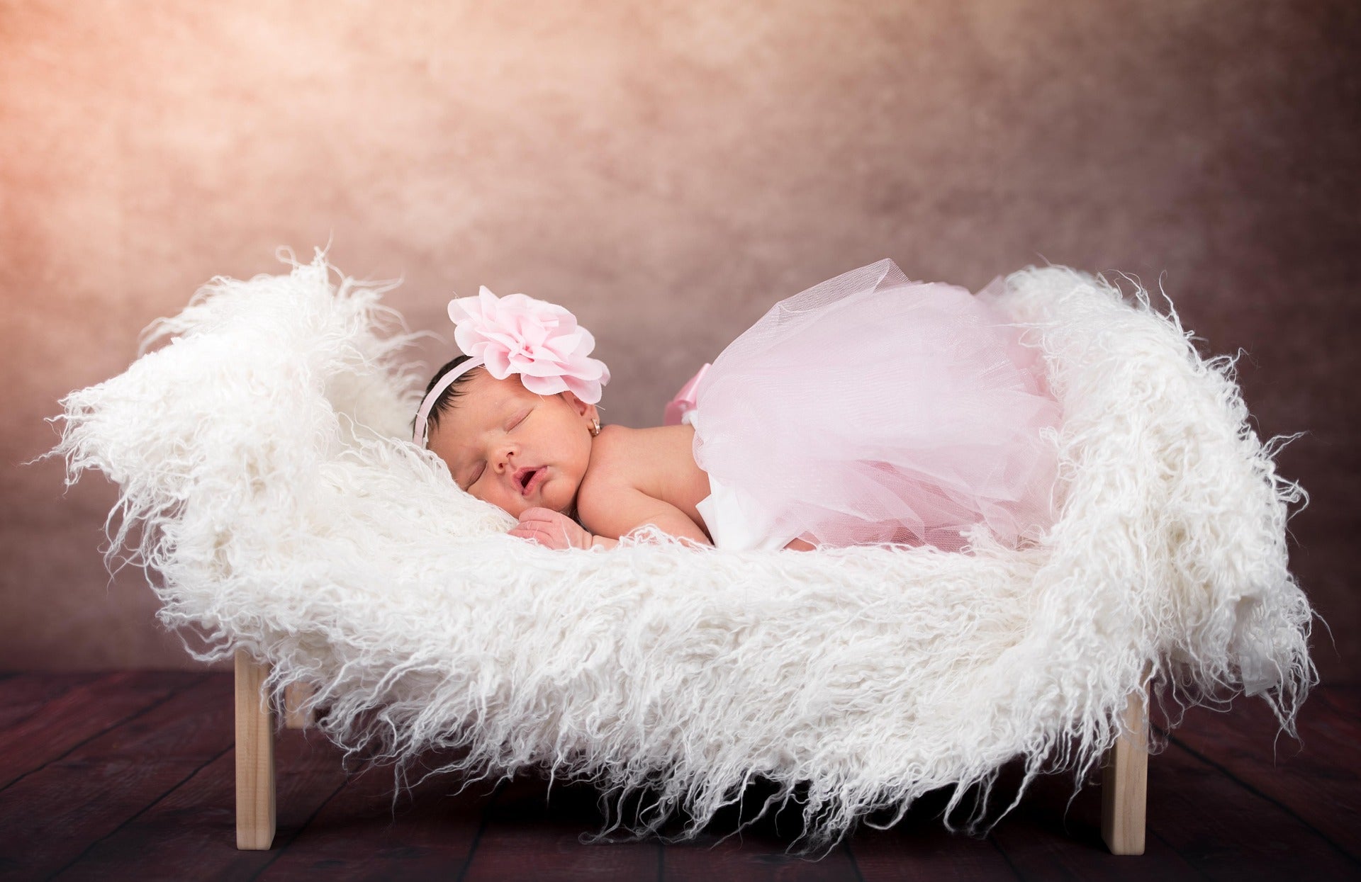 Baby Sleep Patterns by Age: What's Normal for Newborns and Infants?
