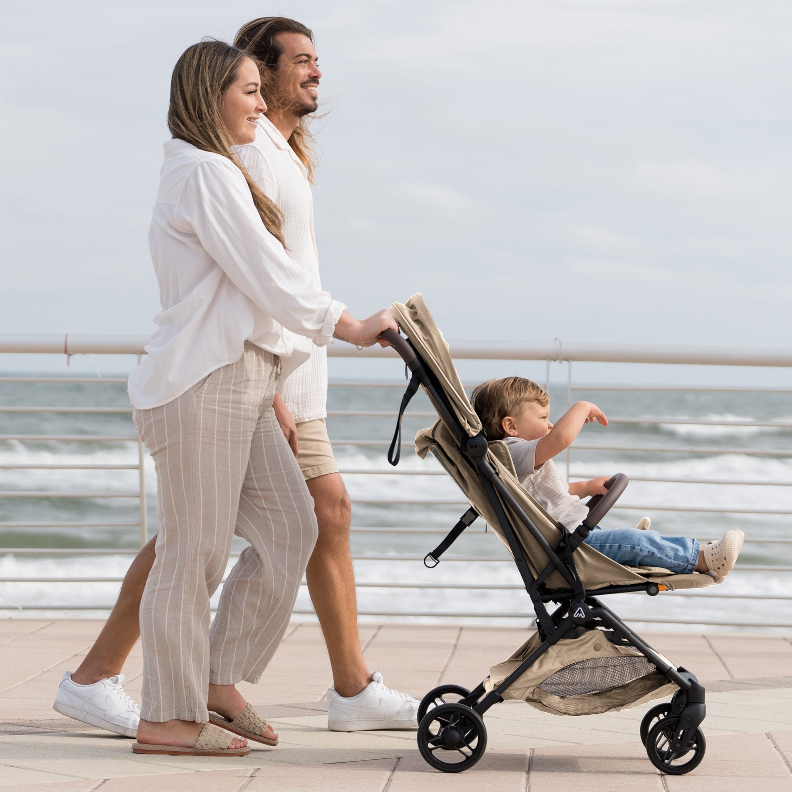 Ultra Air Stroller With Organizer & Cushion